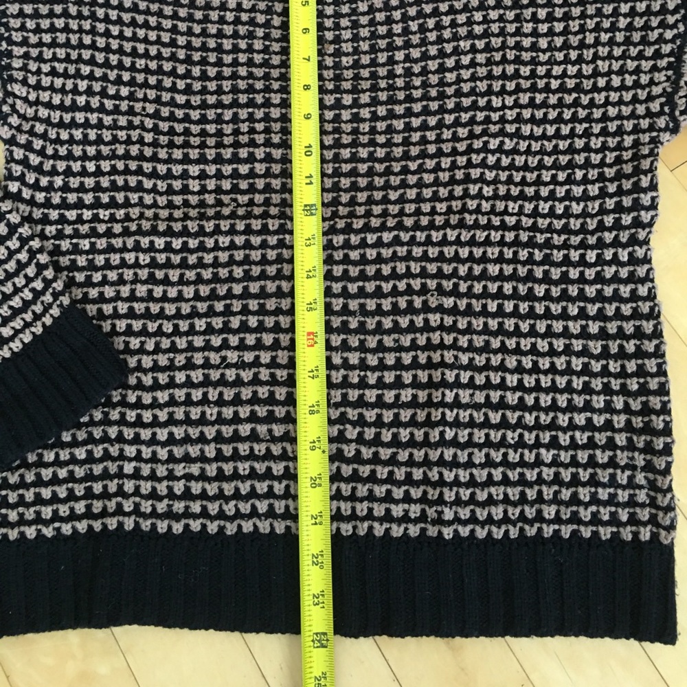 Hive & Honey: Knit Sweater - Picture 4 of 8